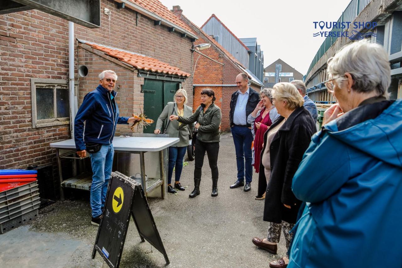 Вилла Landelijk Gelegen Familieboerderij Oudelande Экстерьер фото